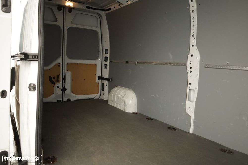 Renault master ver-2-3-dci-l2h2-3-5t - 17