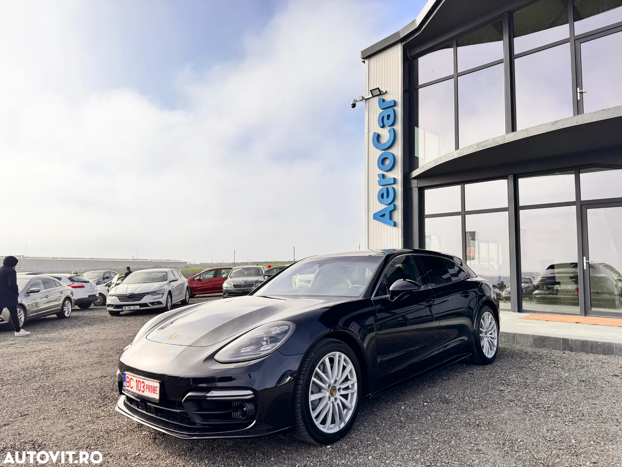 Porsche Panamera 4S Sport Turismo - 3