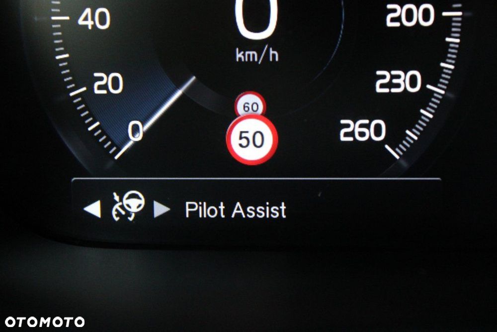 Volvo V60 Cross Country - 38
