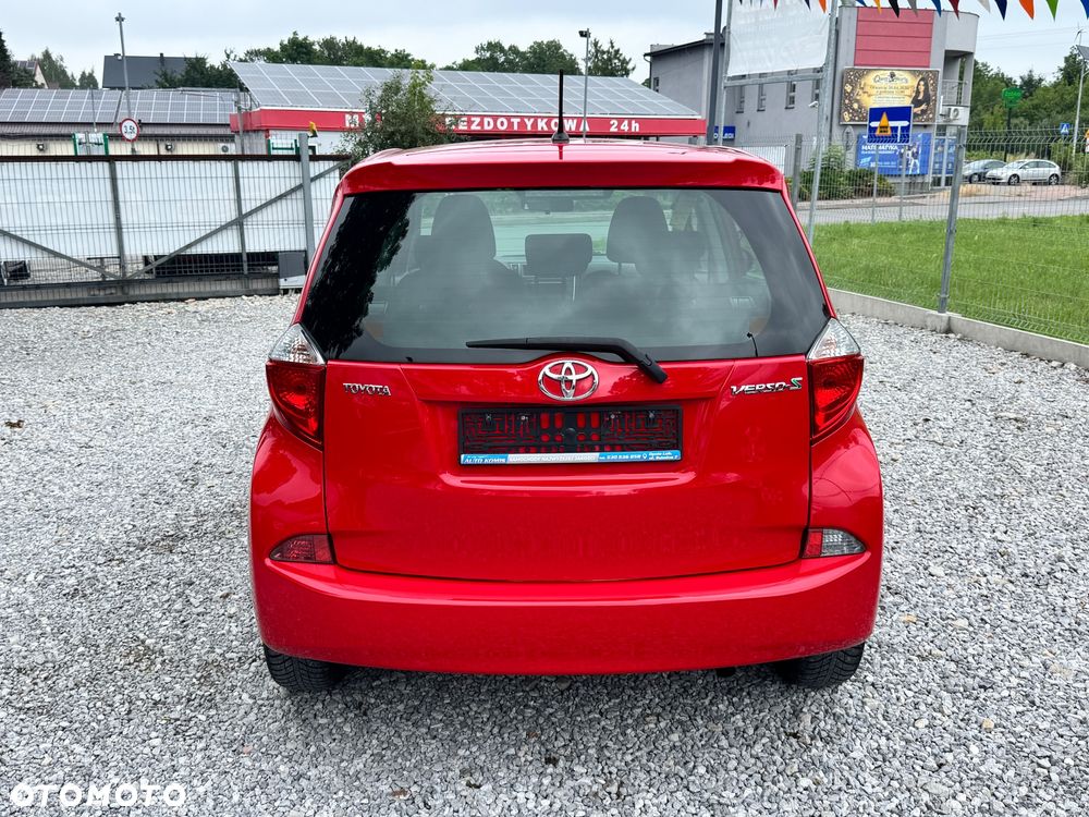Toyota Verso S 1.33 VVT-i - 11