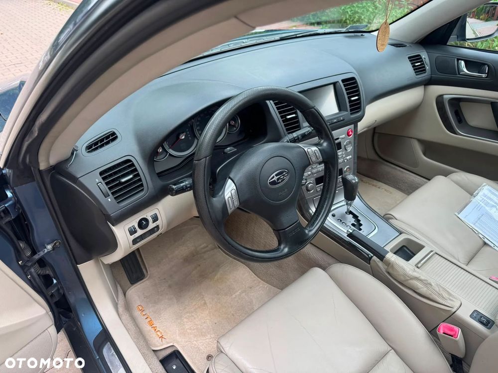 Subaru Outback 3.0 H6 - 25