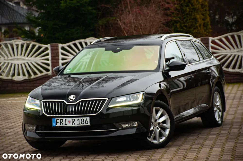 Skoda Superb 2.0 TDI 4x4 DSG Premium Edition - 34
