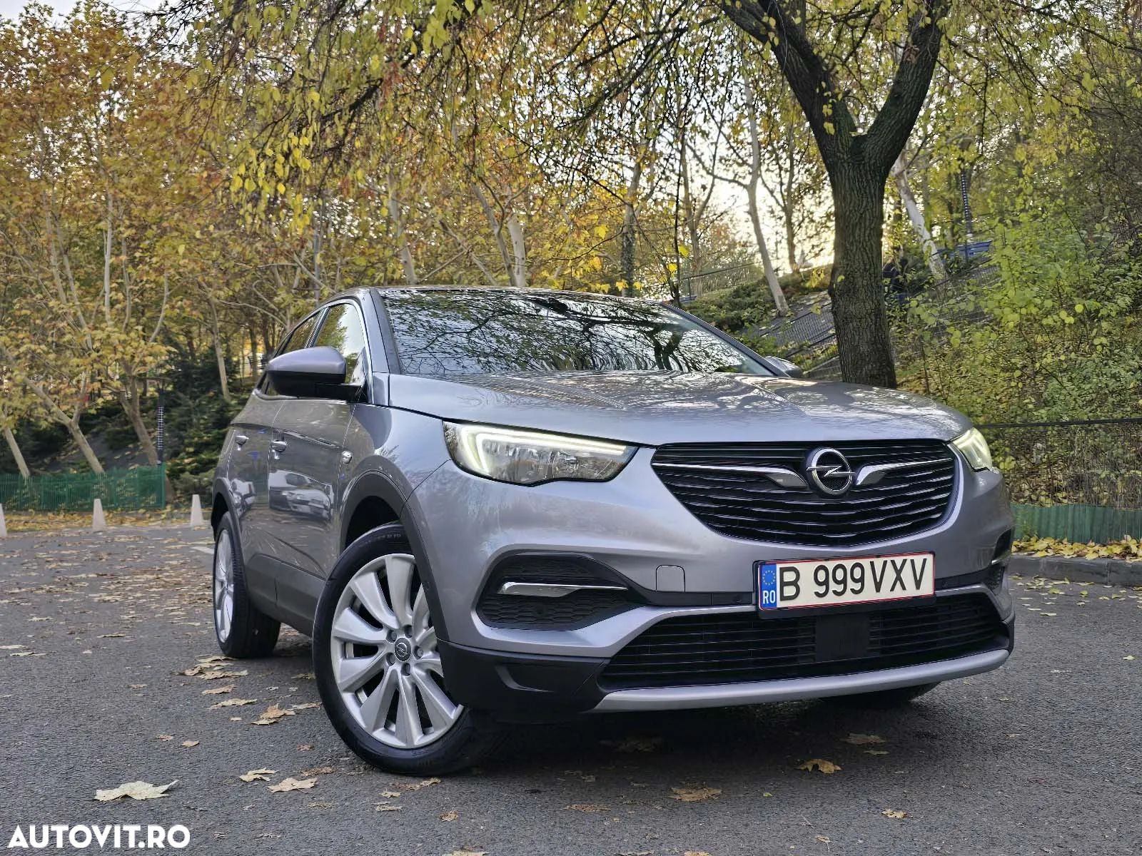 Opel Grandland X 1.5 D Start/Stop Business Elegance - 1