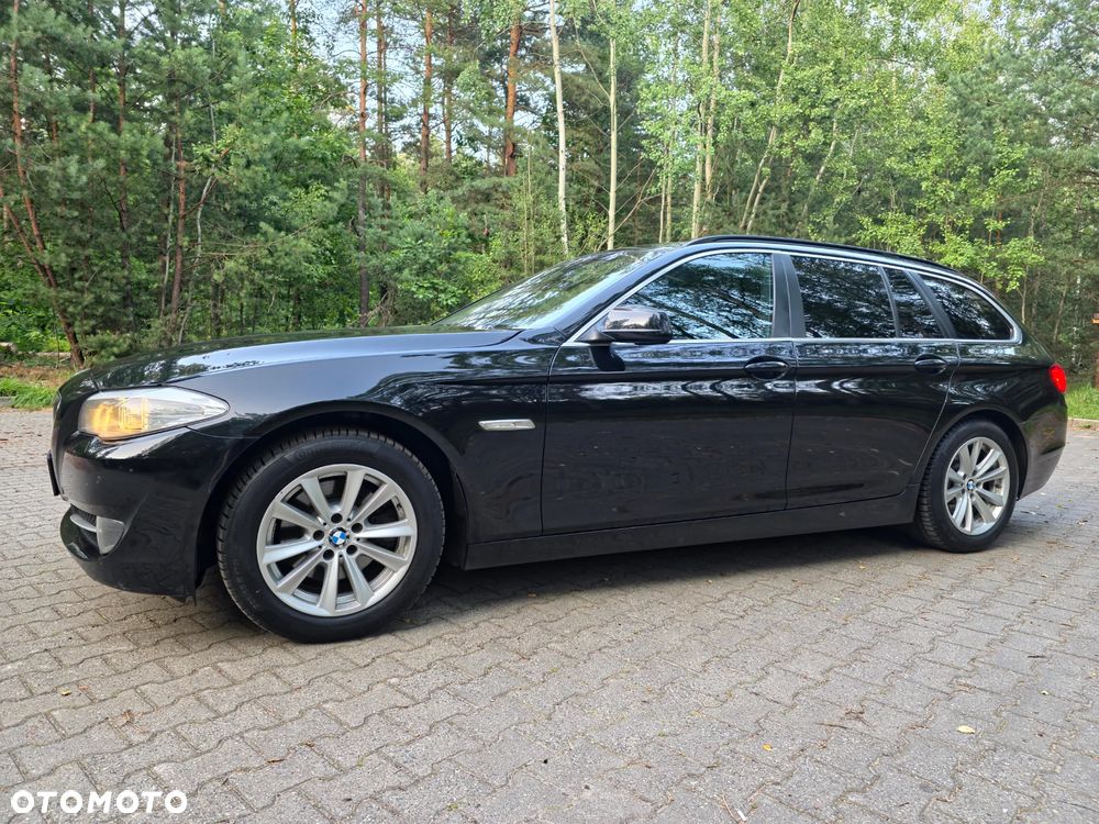 BMW Seria 5 520d - 29