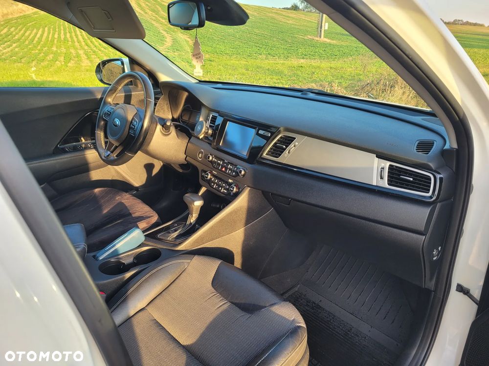 Kia Niro 1.6 GDI Hybrid L - 10