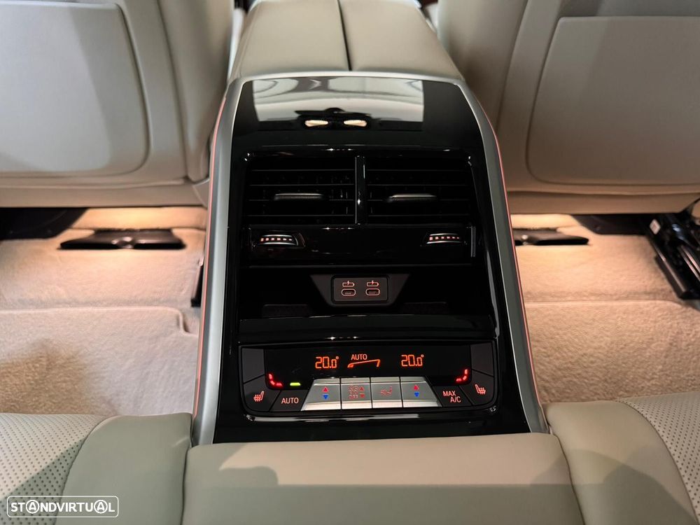 BMW 840 Gran Coupé d xDrive Pack M - 53
