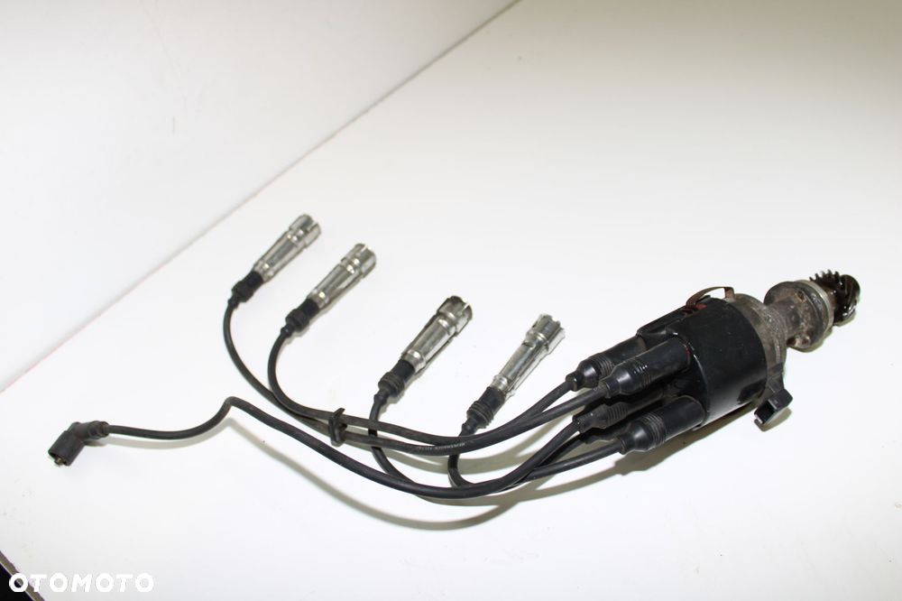 VW GOLF III APARAT ZAPŁONOWY PRZEWODY KOMPLET - 1