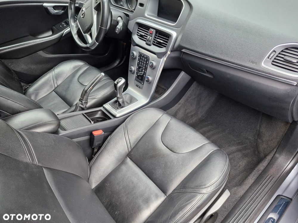 Volvo V40 D2 Inscription - 26