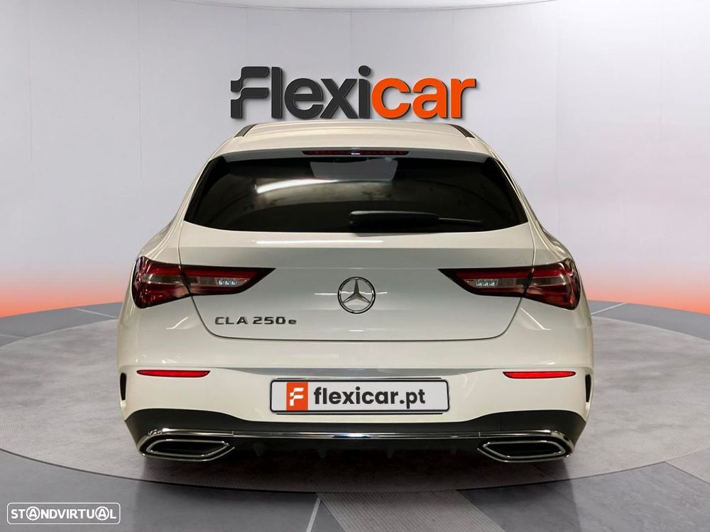Mercedes-Benz CLA 250 e Shooting Brake AMG Line - 8