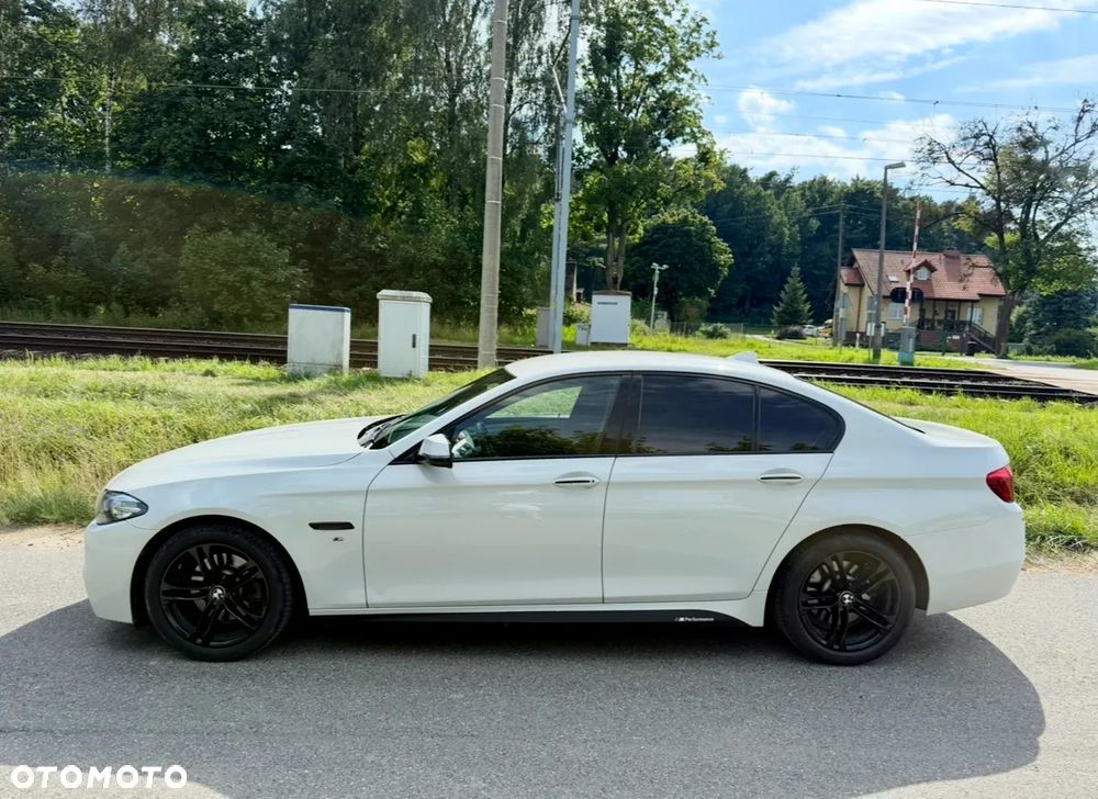 BMW Seria 5 520d M Sport - 9