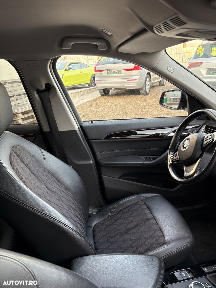 BMW X1 xDrive20i AT xLine - 10