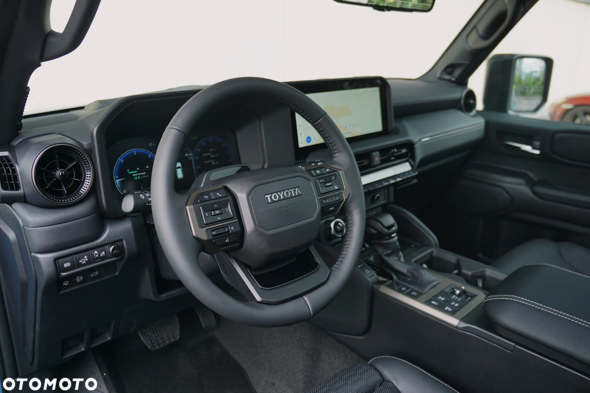 Toyota Land Cruiser - 12