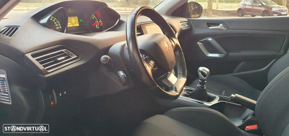 Peugeot 308 SW BlueHDi 120 Stop & Start Allure - 26