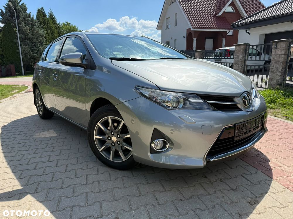 Toyota Auris - 2