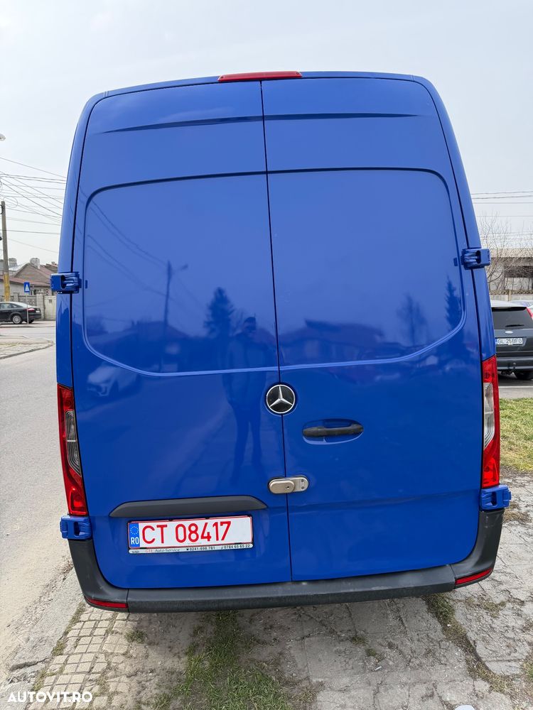 Mercedes-Benz Sprinter - 5
