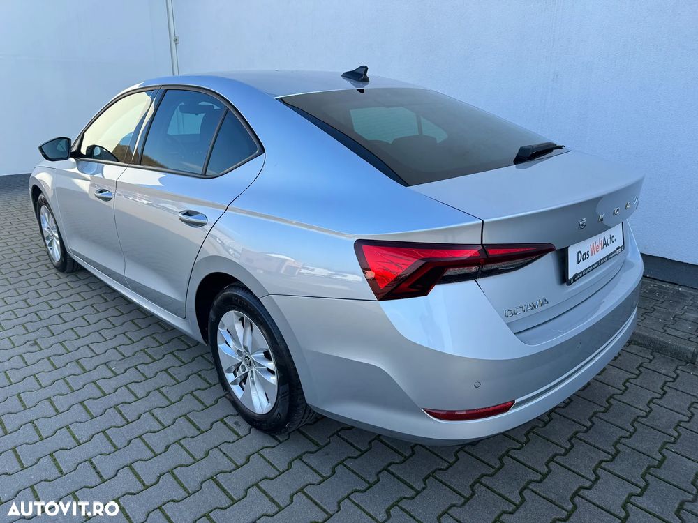 Skoda Octavia 2.0 TDI DSG Ambition - 23