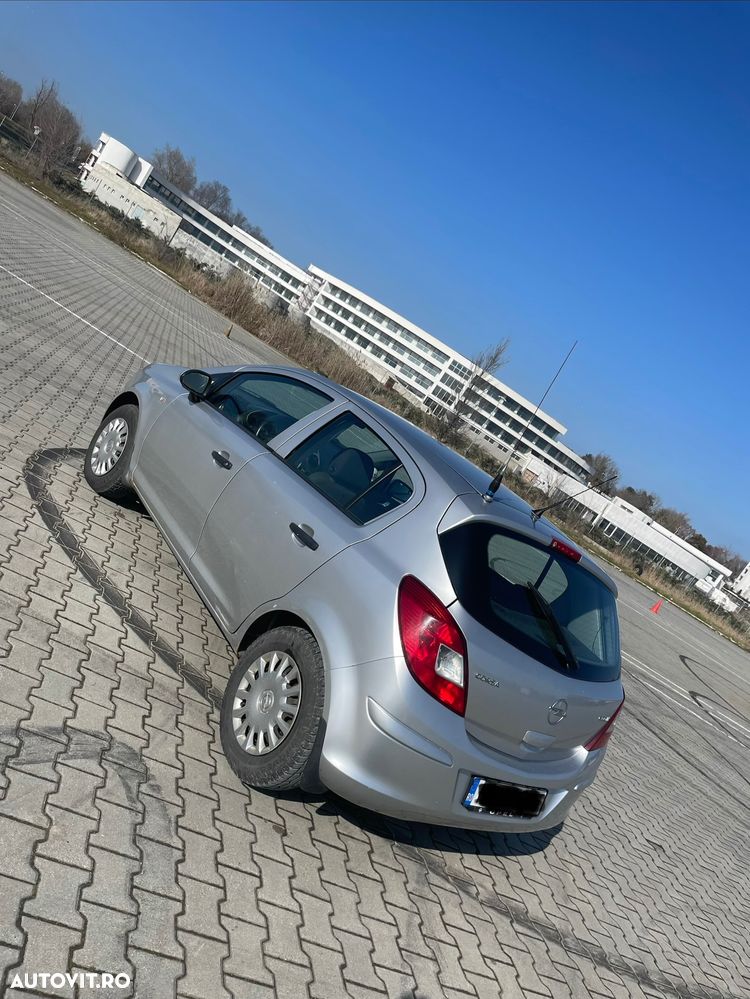 Opel Corsa Standard - 2