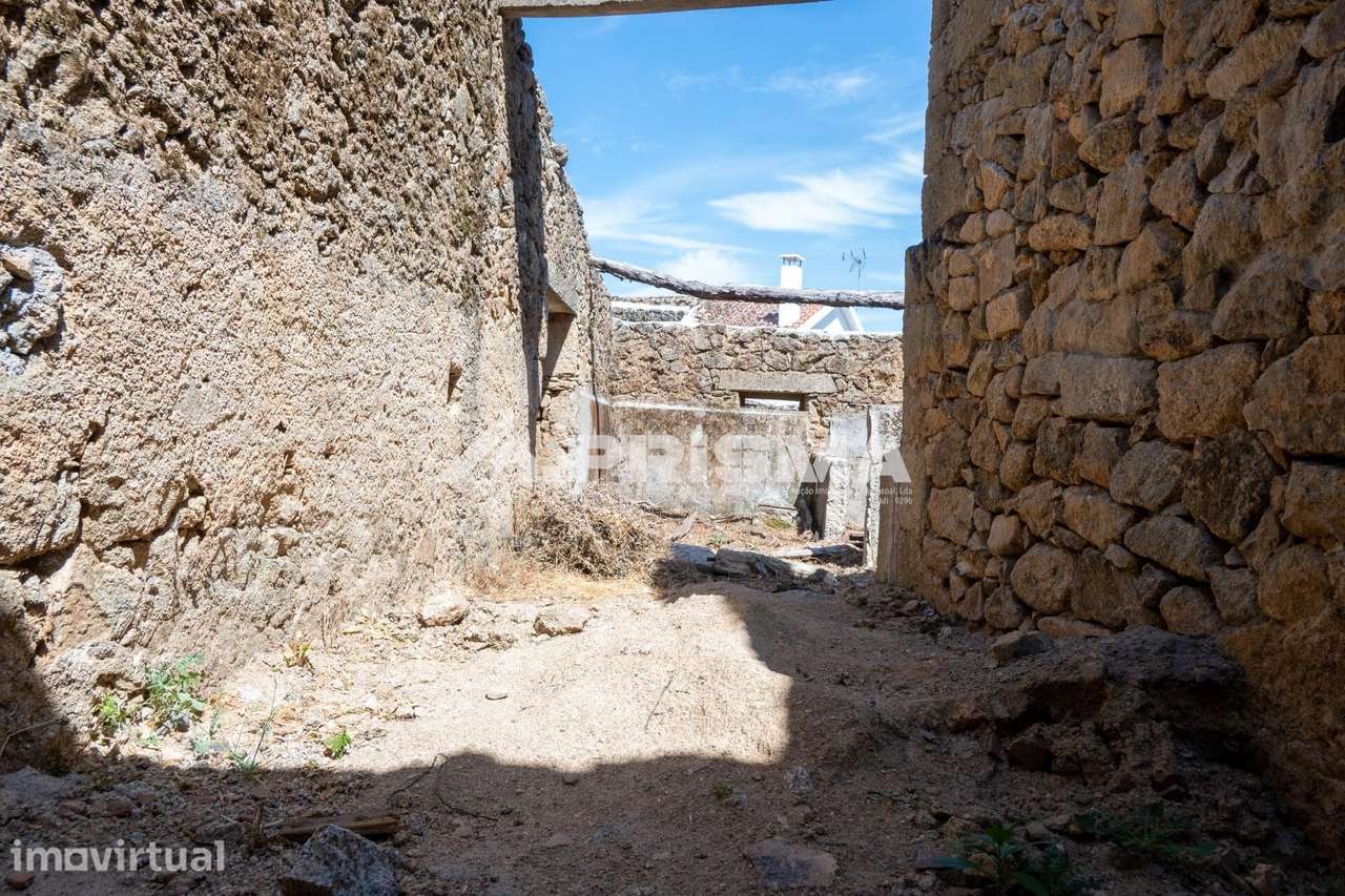 Moradia em Pedra para venda em Lousa, Castelo Branco - Grande imagem: 5/25