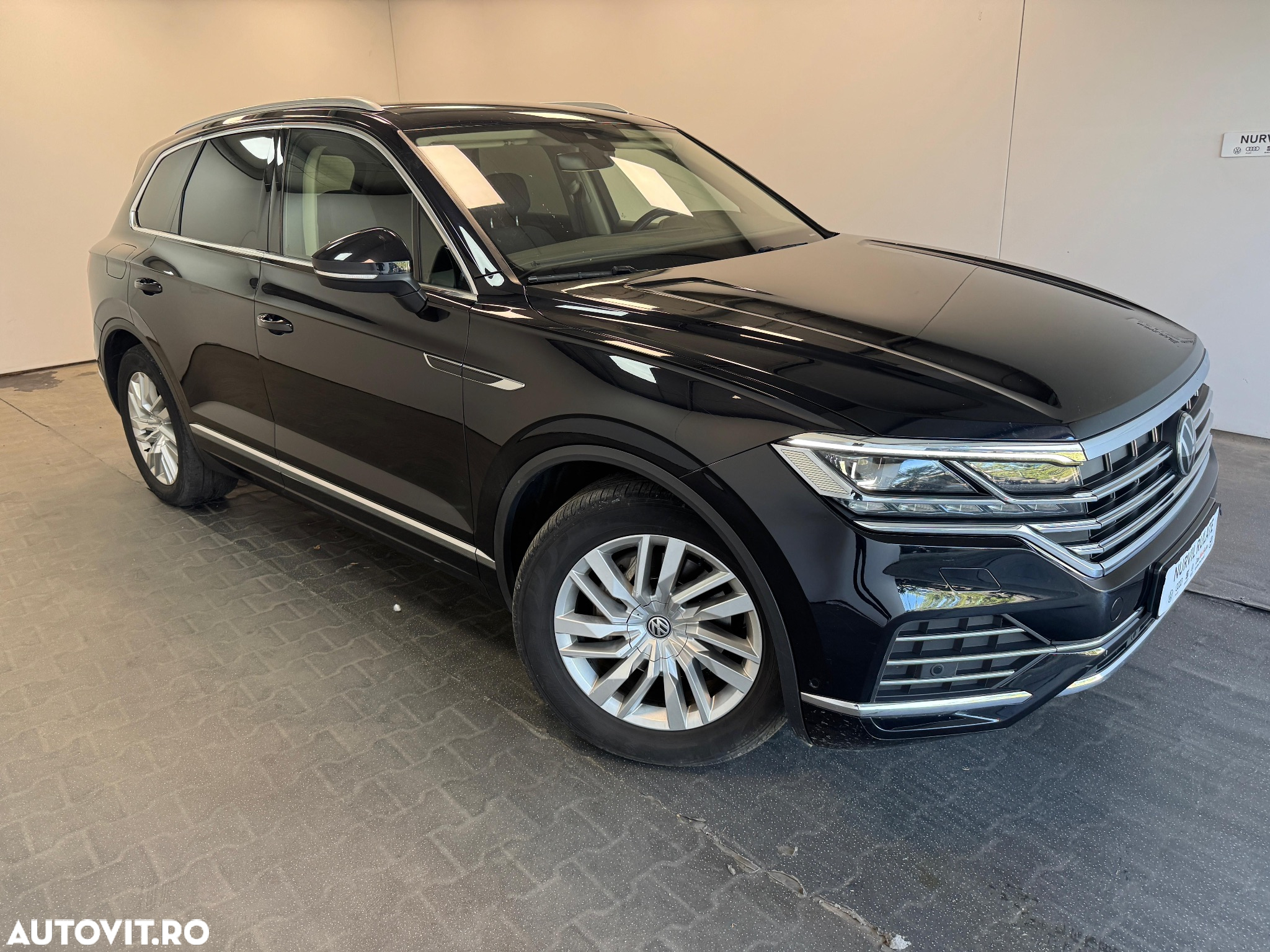 Volkswagen Touareg V6 TDI Elegance - 32