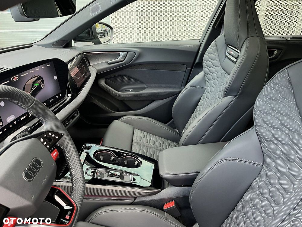 Audi RS5 Avant - 18