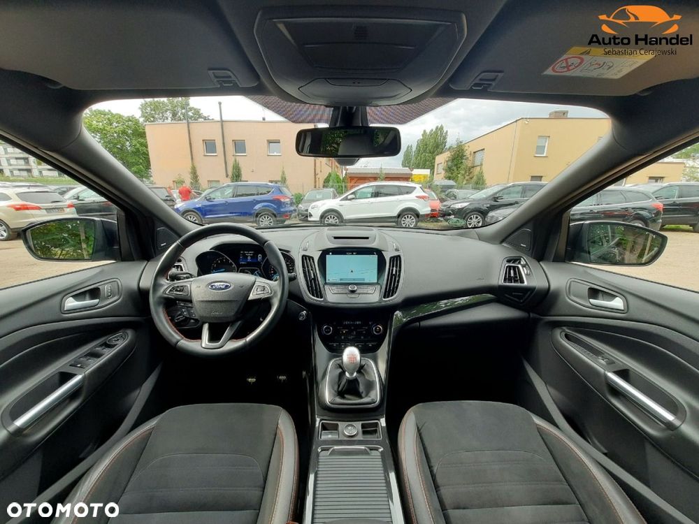 Ford Kuga 1.5 EcoBoost 2x4 ST-Line - 6