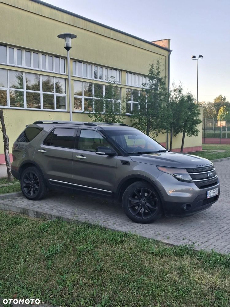 Ford Explorer - 8