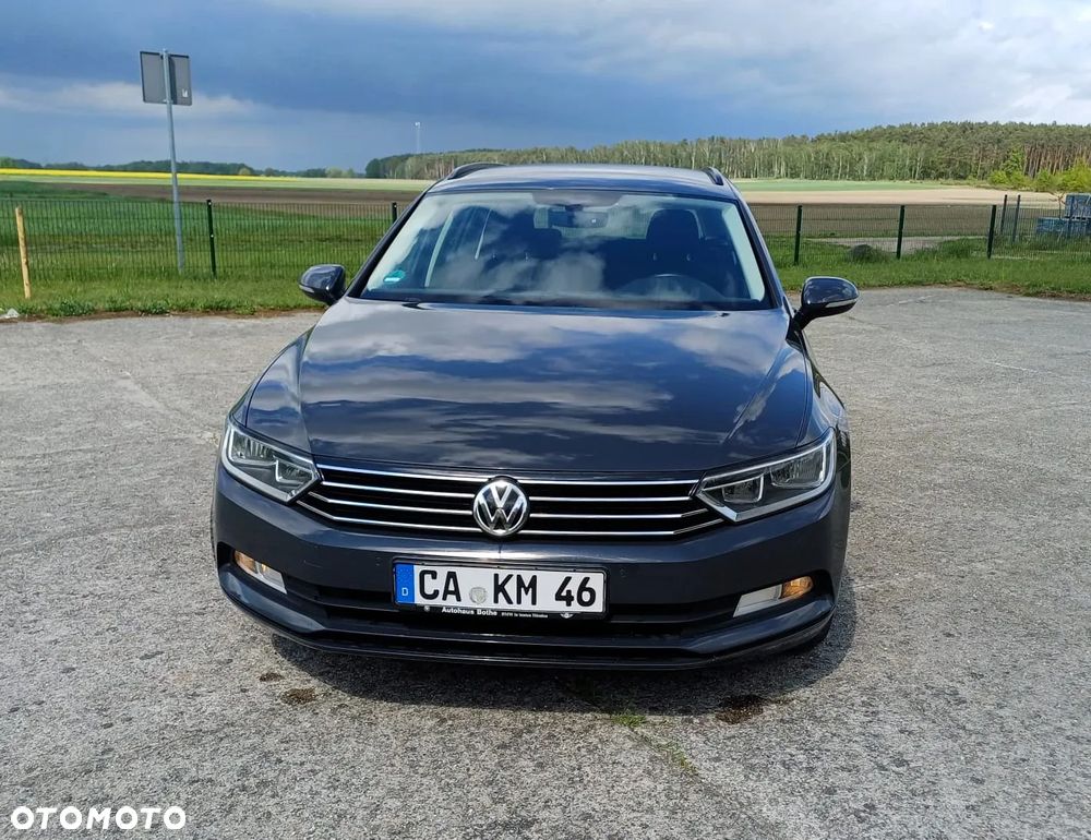 Volkswagen Passat Variant 2.0 TDI SCR DSG Comfortline - 10