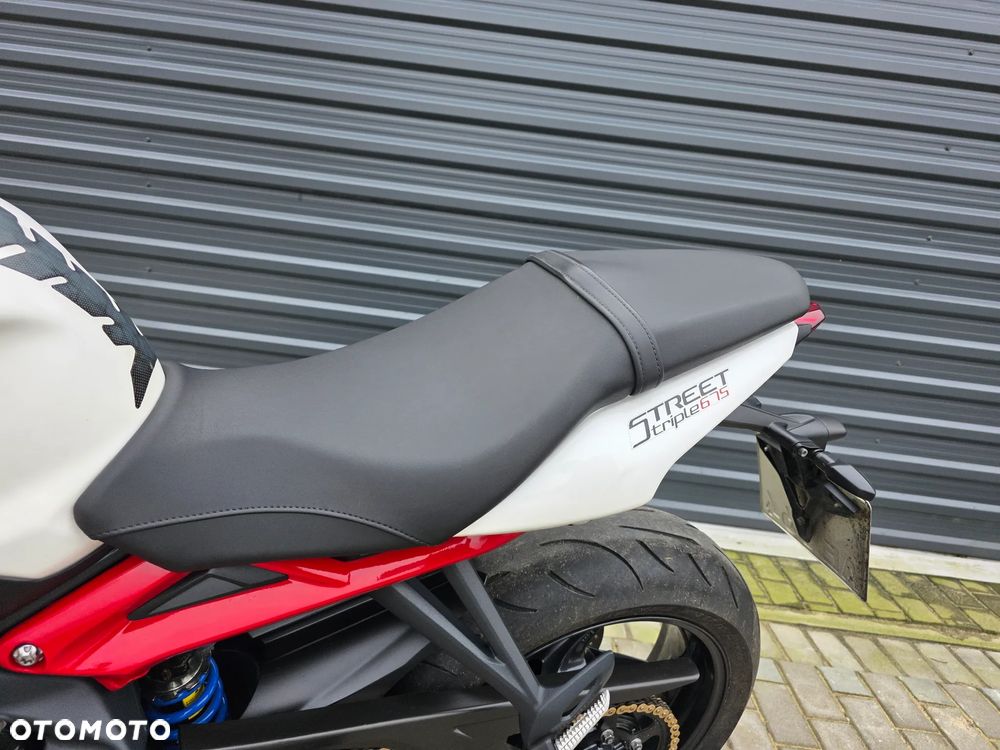 Triumph Street Triple - 19