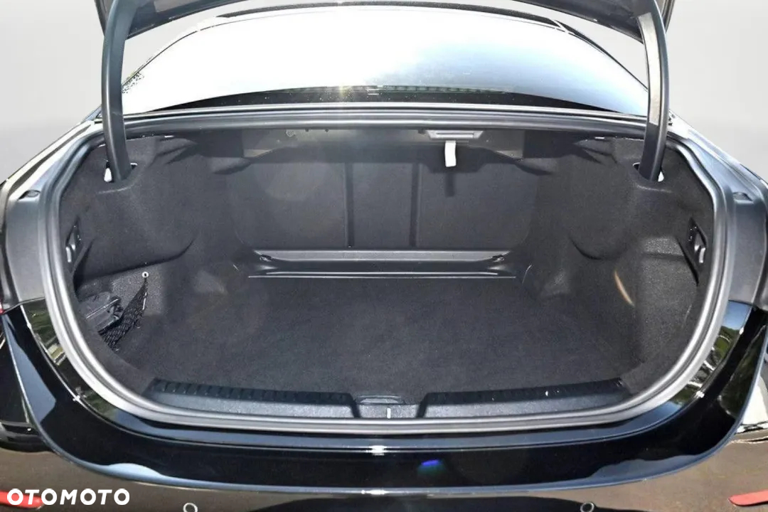 Mercedes-Benz Klasa E 220 d T 4Matic 9G-TRONIC - 9