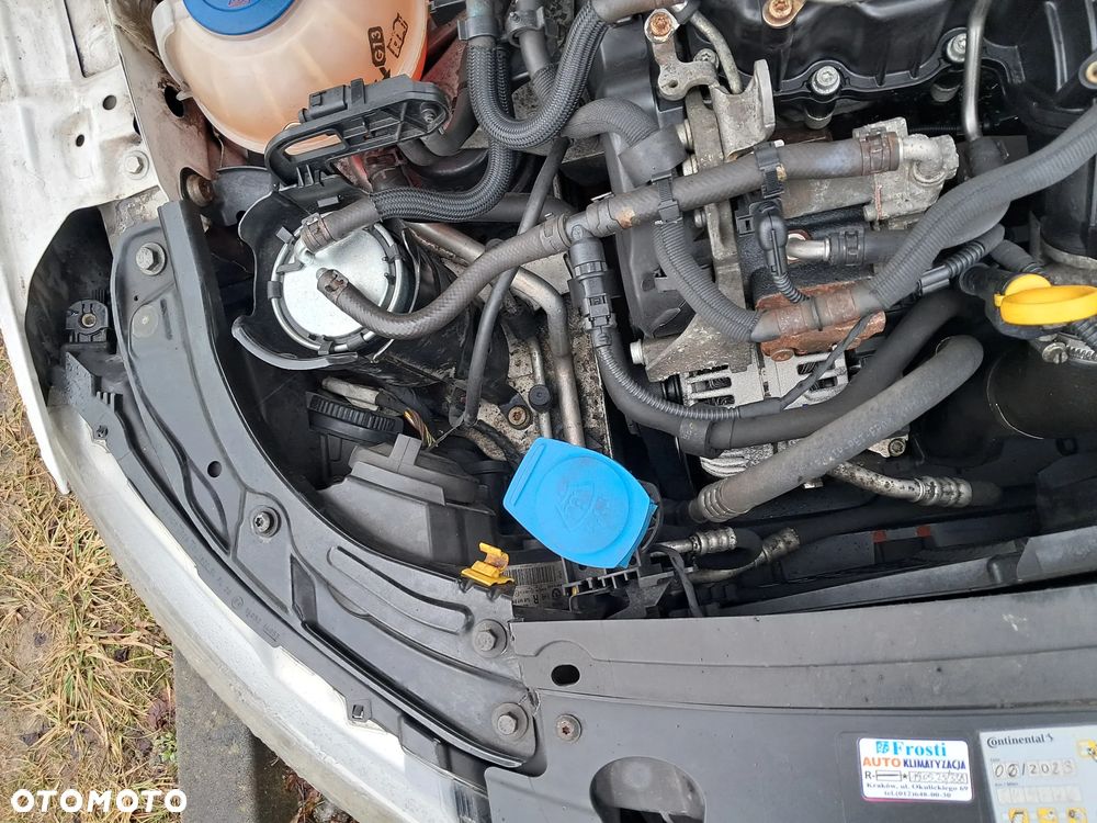 Skoda RAPID 1.6 TDI DPF Ambition Max - 9