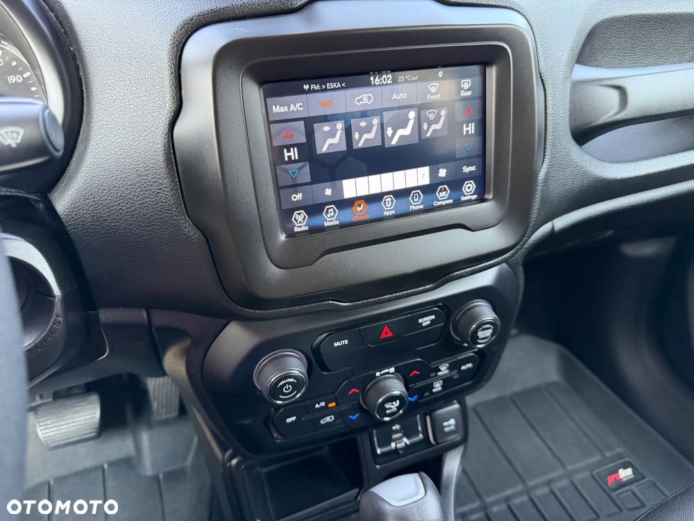 Jeep Renegade - 10