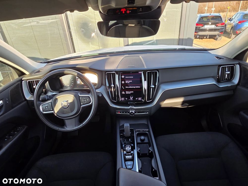 Volvo XC 60 T6 Plug-In Hybrid AWD Essential - 34