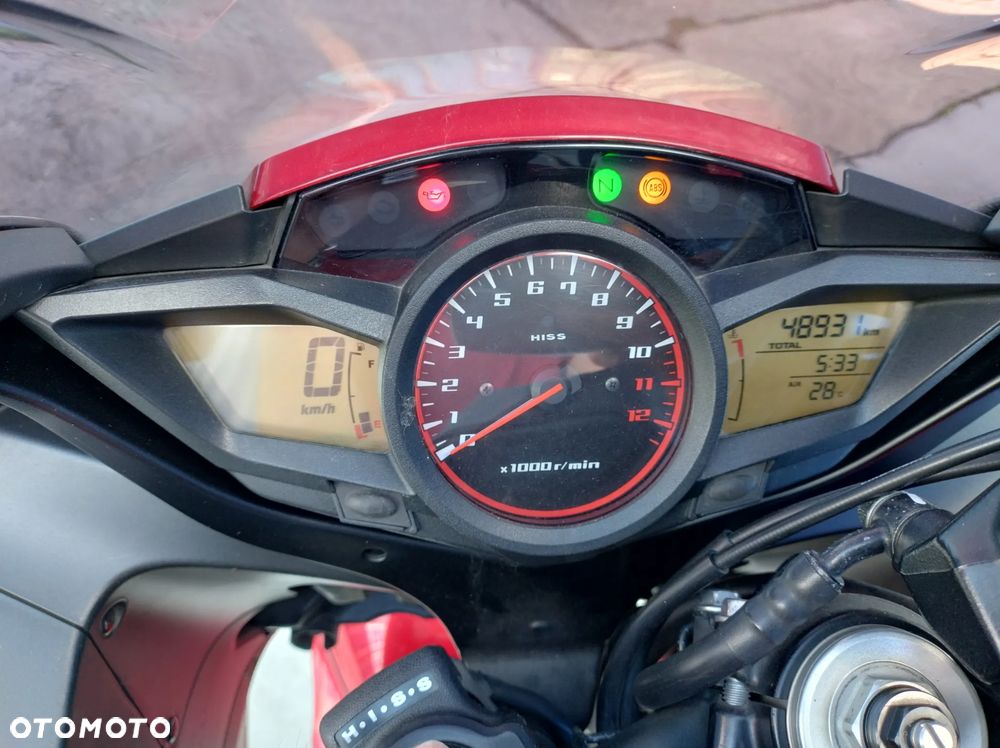 Honda VFR - 16