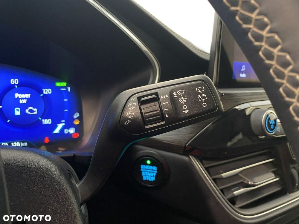 Ford Kuga - 25