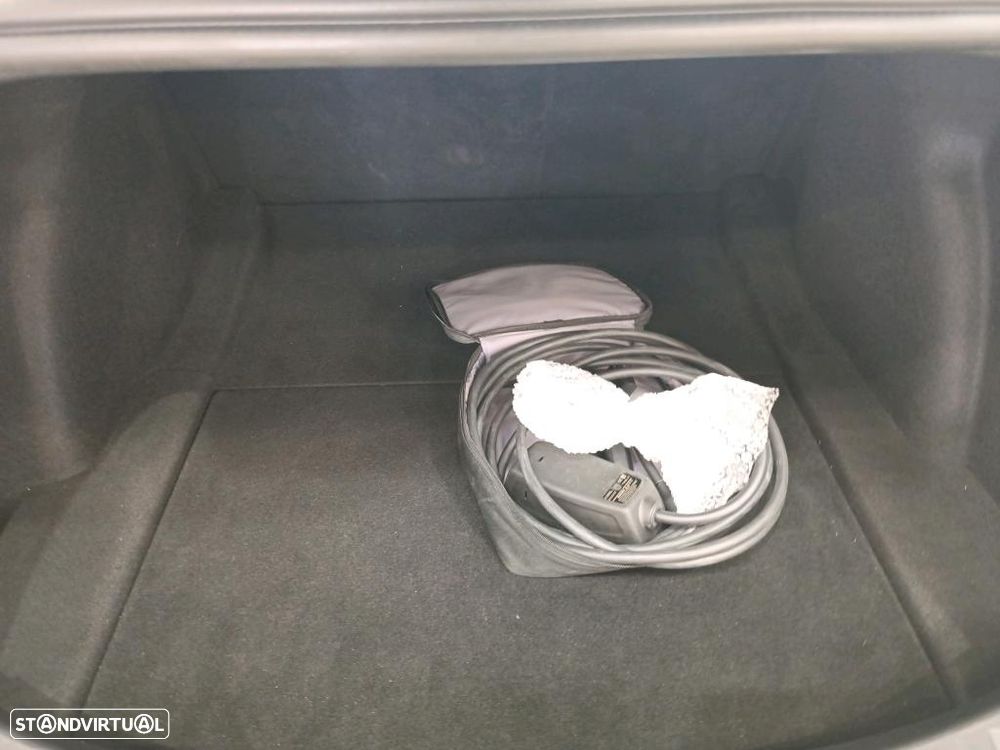 Tesla Model 3 Long-Range Dual Motor AWD - 13