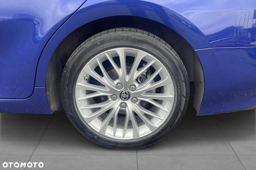 Toyota Camry 2.5 Hybrid Executive CVT - 18