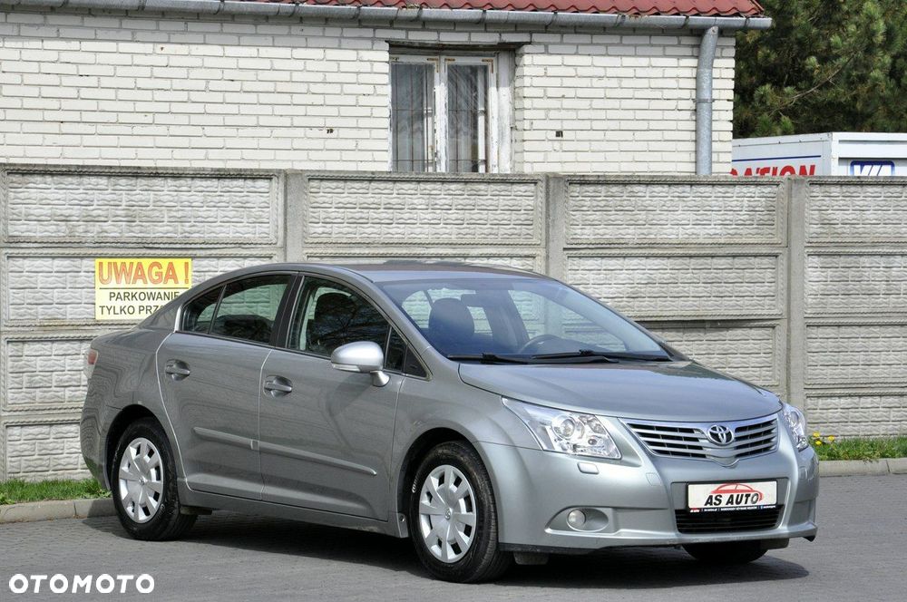 Toyota Avensis 1.8 Active - 27