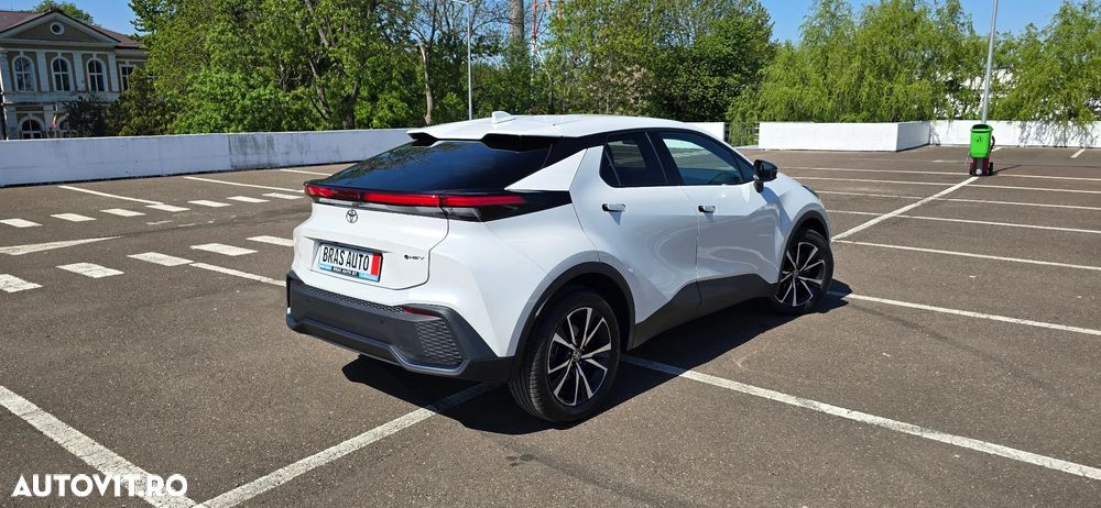 Toyota C-HR 1.8 Hybrid Team Deutschland - 4