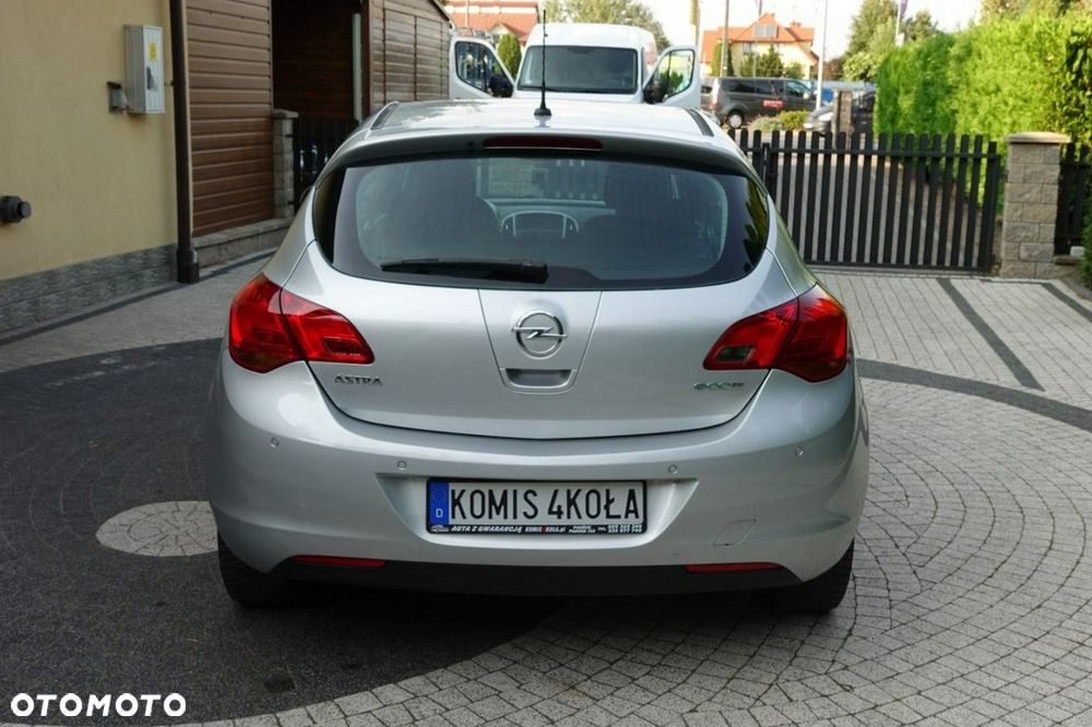 Opel Astra - 4