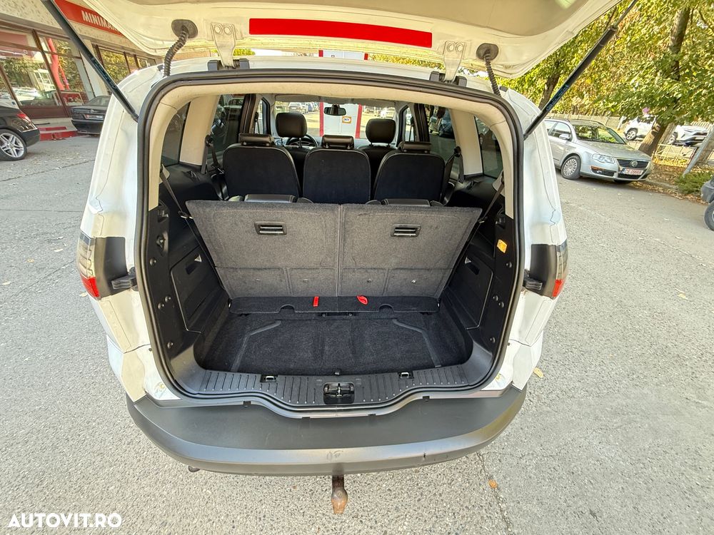 Ford S-Max 2.0 TDCi DPF Titanium - 14