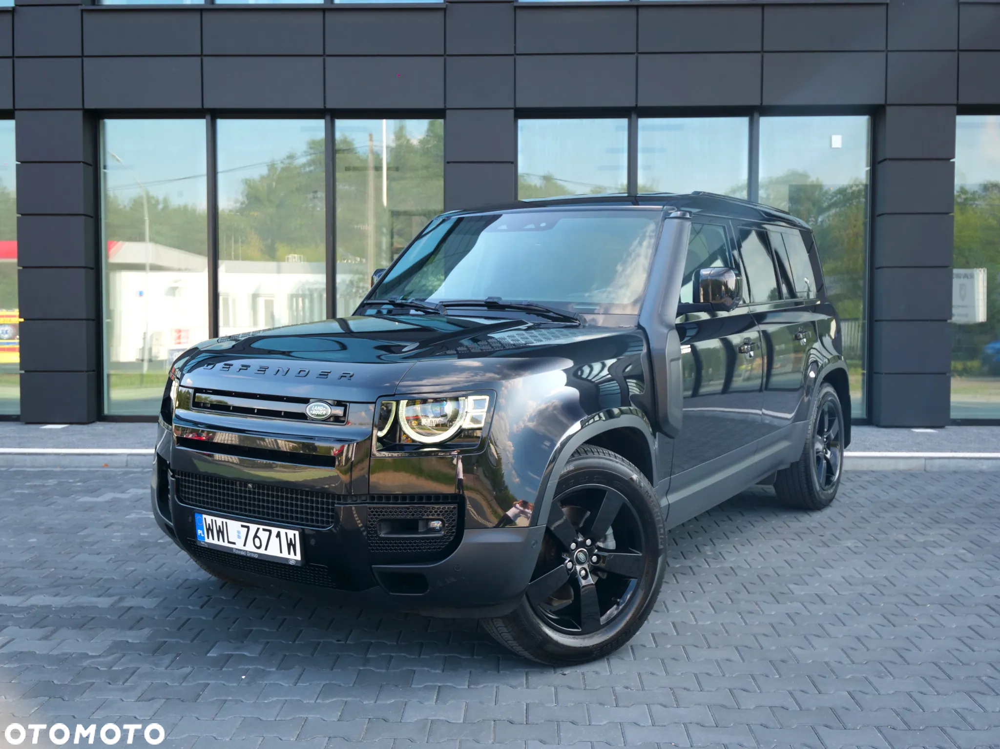 Land Rover Defender - 5