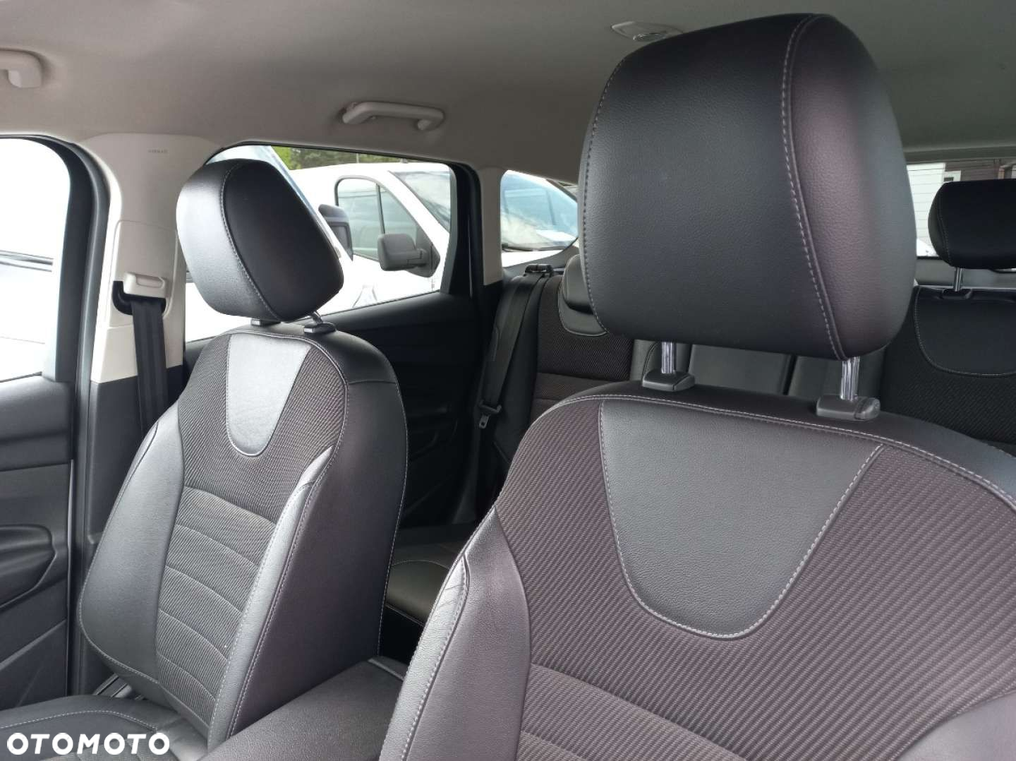 Ford Kuga - 13
