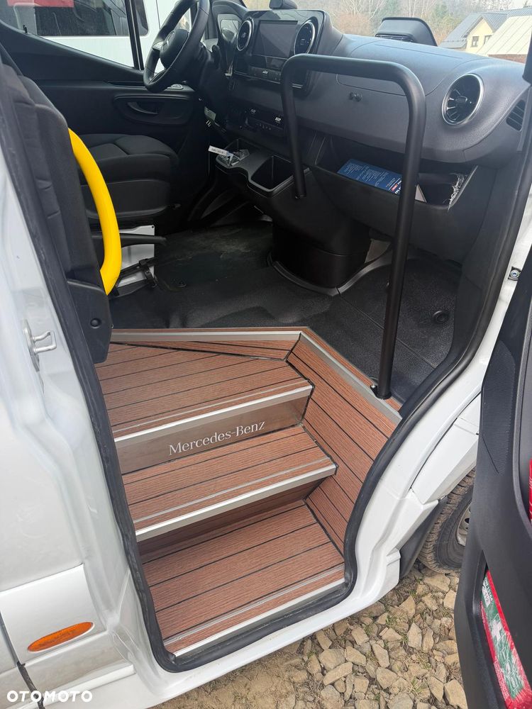Mercedes-Benz Sprinter 517 - 5