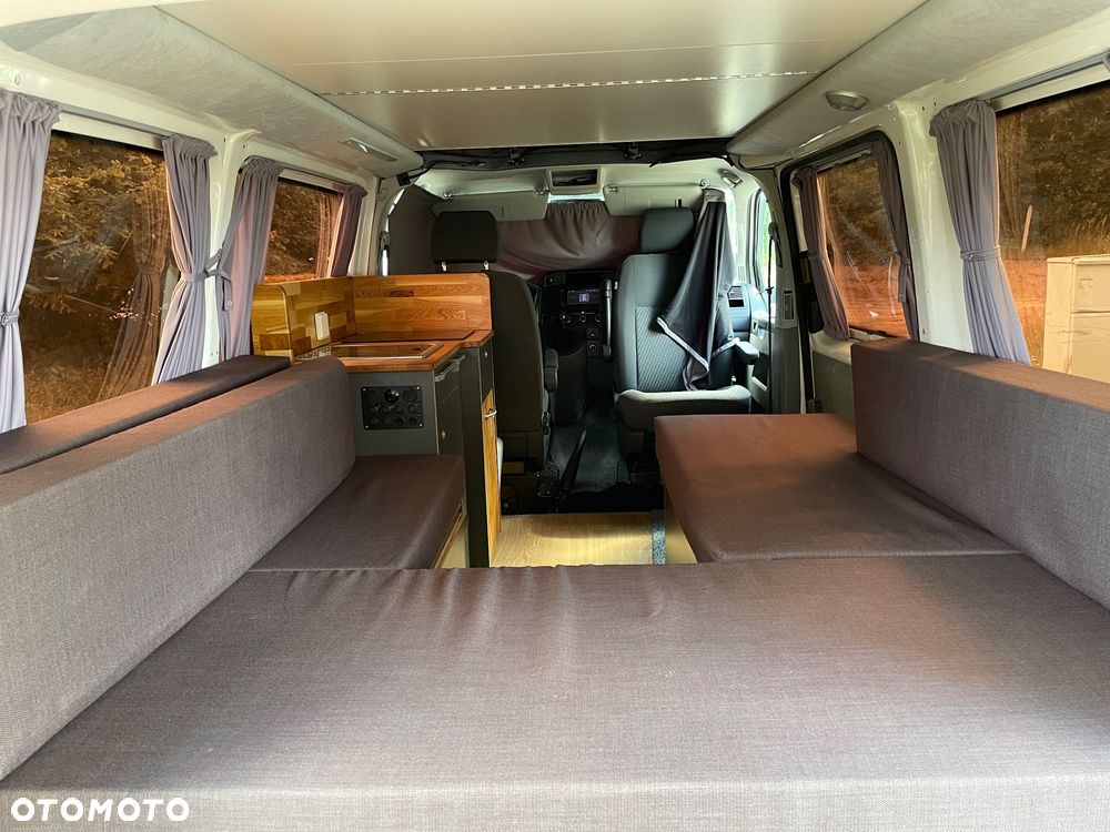 Volkswagen Westfalia California - 12