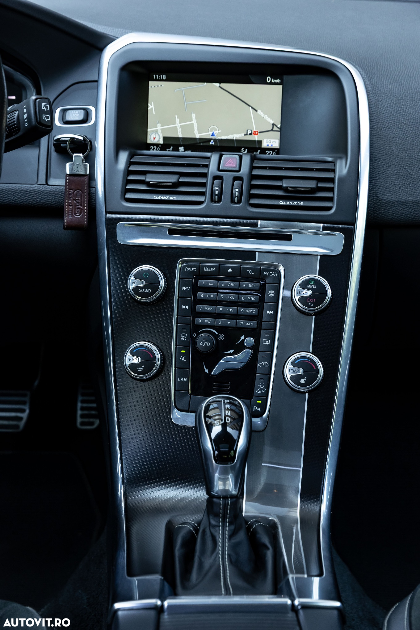 Volvo XC 60 D5 AWD Aut. RDesign - 24