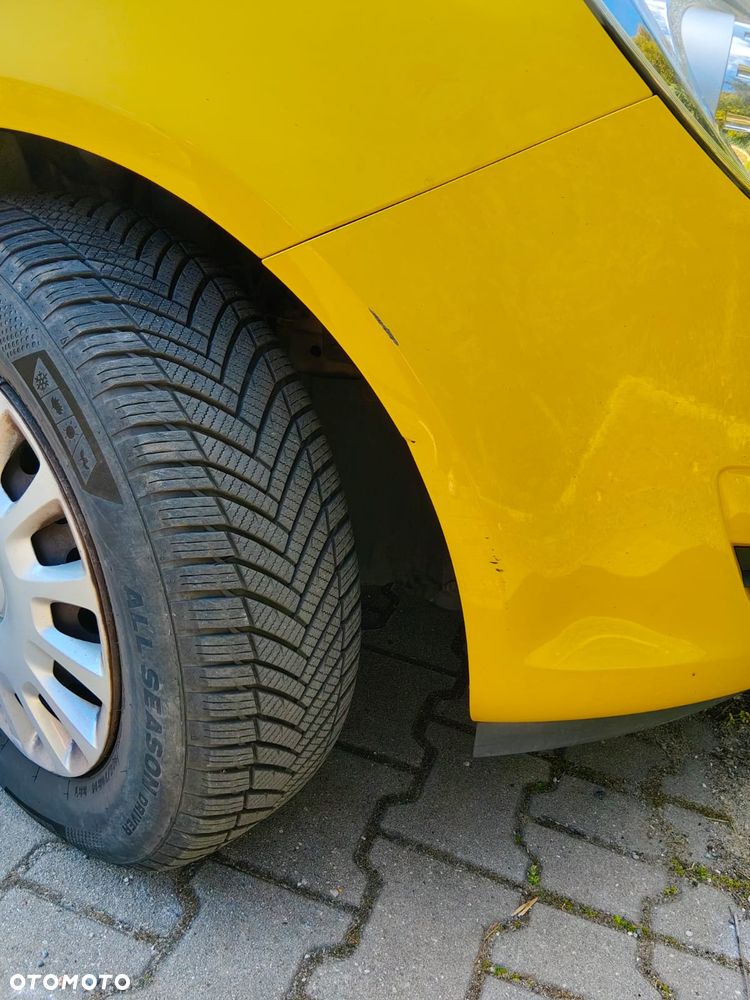 Opel Corsa 1.2 16V Essentia - 5