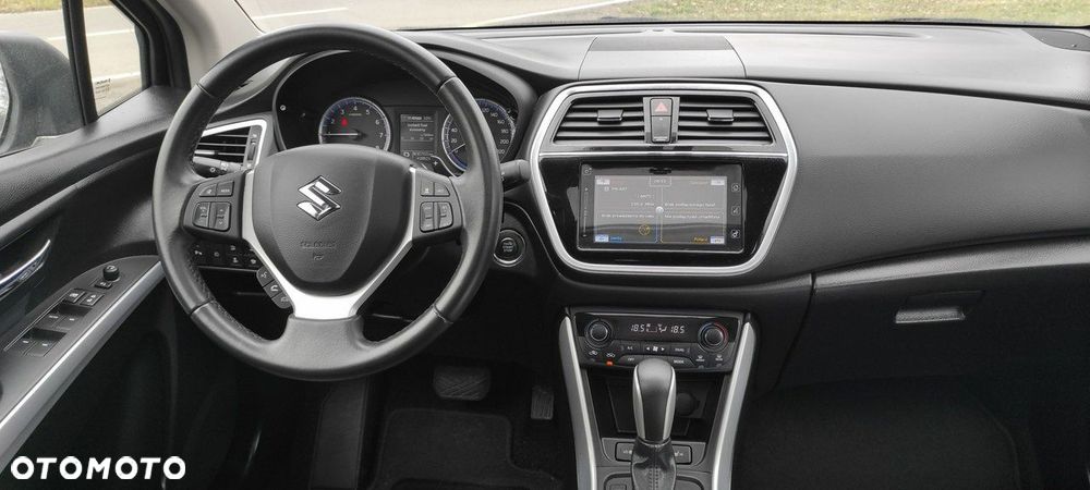 Suzuki SX4 S-Cross 1.4 T Elegance Sun 4WD - 8