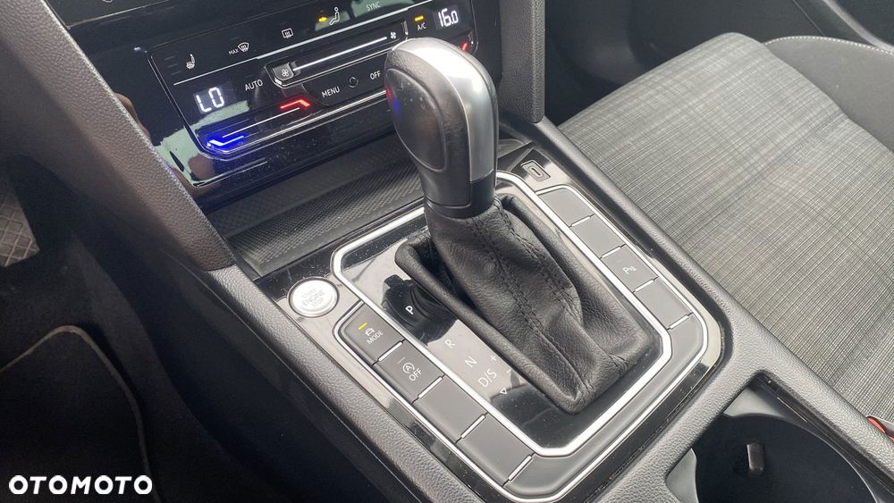 Volkswagen Passat 2.0 TDI EVO Business DSG - 17