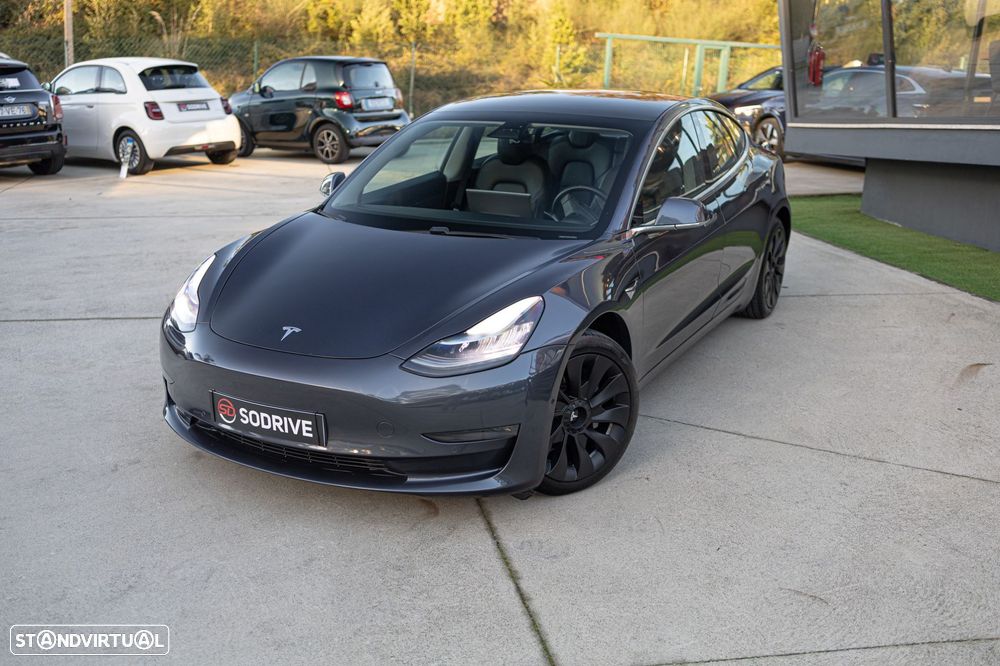 Tesla Model 3 Long-Range Dual Motor AWD - 28