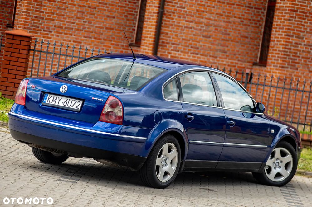 Volkswagen Passat 1.9 TDI 4Mot Highline - 16
